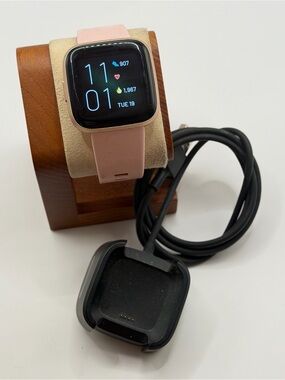 Fitbit Versa 2, Tested, Charger Included,  Pink/rose Gold, Fitness Tracker
